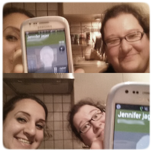Selfie mit Jennifer Jäger am Telefon
