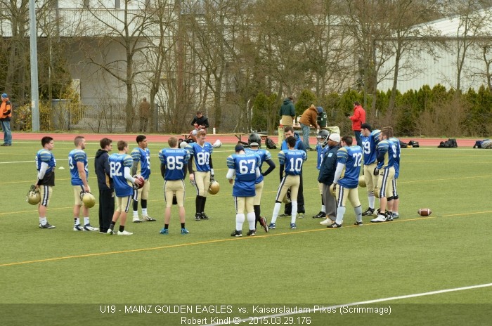 Football Scrimmage: Vor dem Spiel