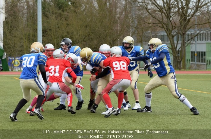 Football Scrimmage: O-Line gegen D-Line